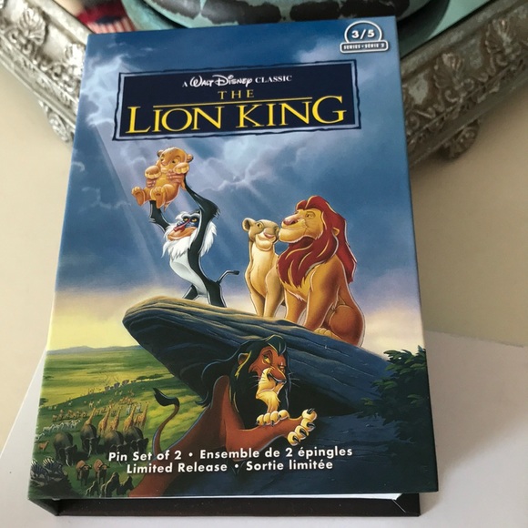 Disney Pin Collection. The Lion King. Set of 2 pins. New in Box with UPC tag. - Picture 3 of 13